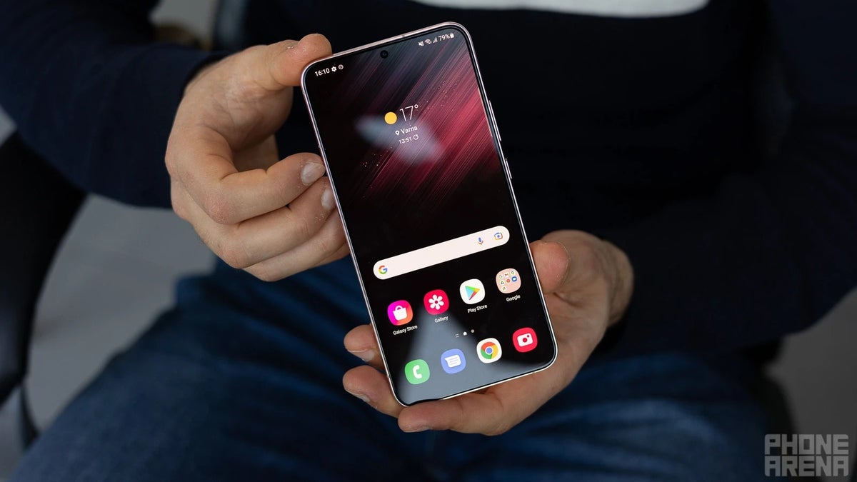 Samsung's unlocked Galaxy S22 and S22+ are on sale at hefty Prime Day discounts