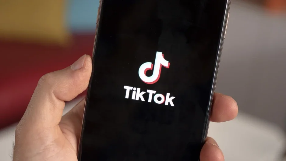 TikTok adds auto-caption and translate, so you can understand that cool ...