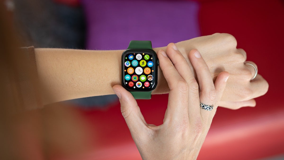 Amazon brings the Apple Watch Series 7 back down to its lowest ever price