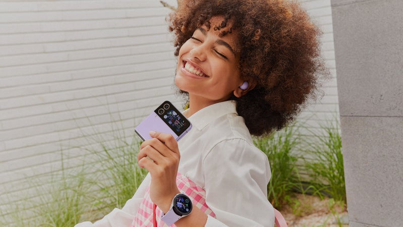 Behold Galaxy Z Flip 4, the fastest fashion accessory