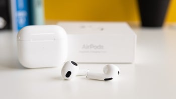 Tech analyst says 2023 Apple AirPods will come with USB-C charging