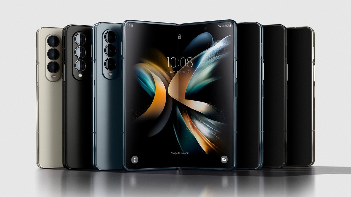 Samsung Galaxy Z Fold 4: Size Comparison