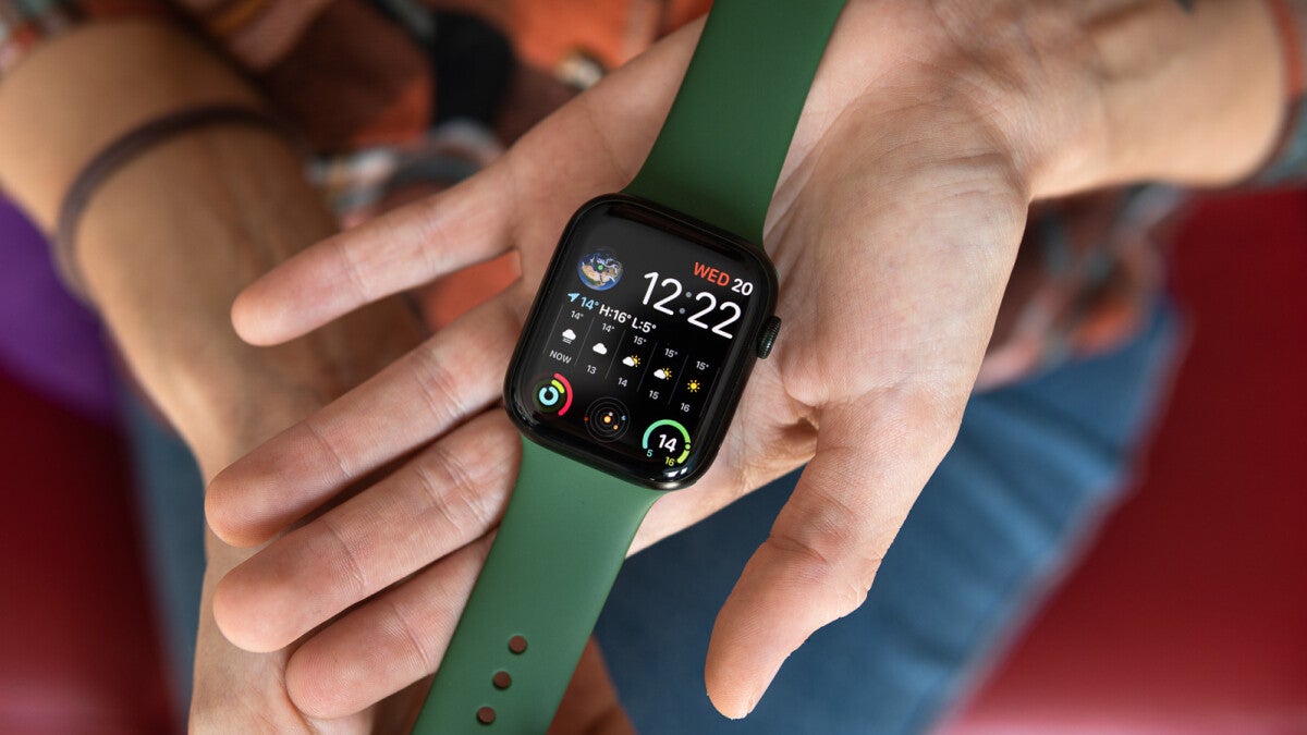 A bunch of Apple devices discounted at Amazon right now, including Apple Watch 7 and AirPods Pro