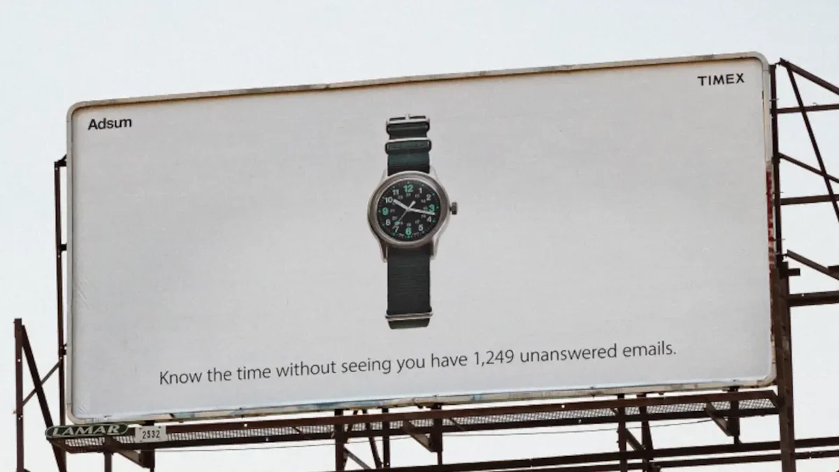 Timex śledzi Apple Watch z obłudnym billboardem