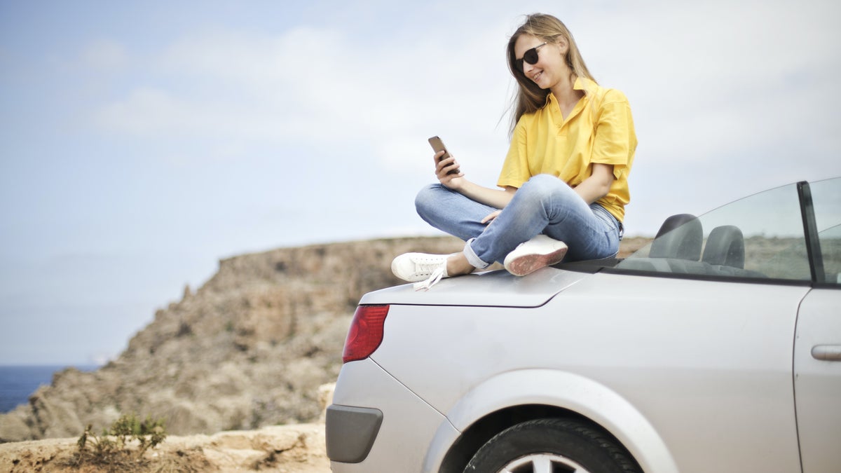 71% of UK people don't expect roaming charges while on holiday, but they should