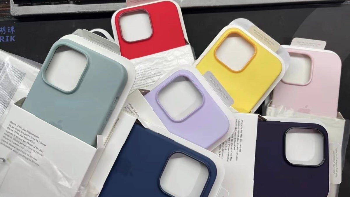 Photos of the official Apple cases for the iPhone 14 leaked