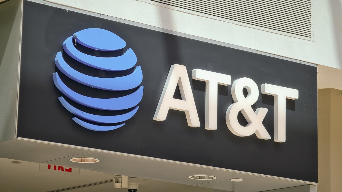 AT&T turns to four-time NBA champion to help promote its iPhone 14 deal on television