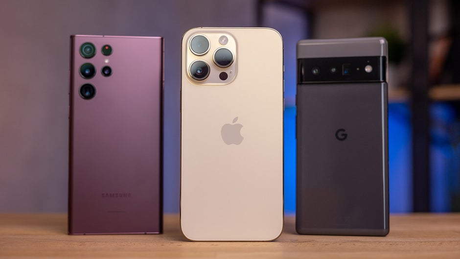 iPhone 14 Pro Max vs Galaxy S22 Ultra vs Pixel 6 Pro Camera Comparison ...