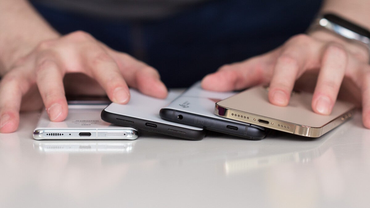 4 big features phone brands are misleading you with: 