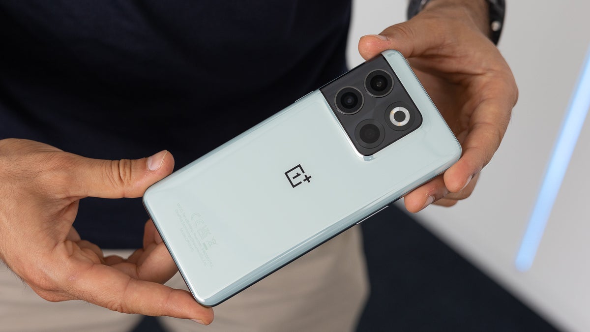OnePlus 10T update fixes camera issues, brings many optimizations