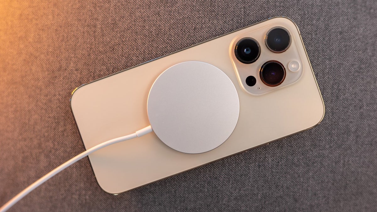 iPhone 14 Pro and Pro Max bug makes Apple’s high-end flagships restart while charging