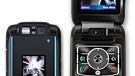 Motorola showcases two new 3G phones - MAXX and V3xx