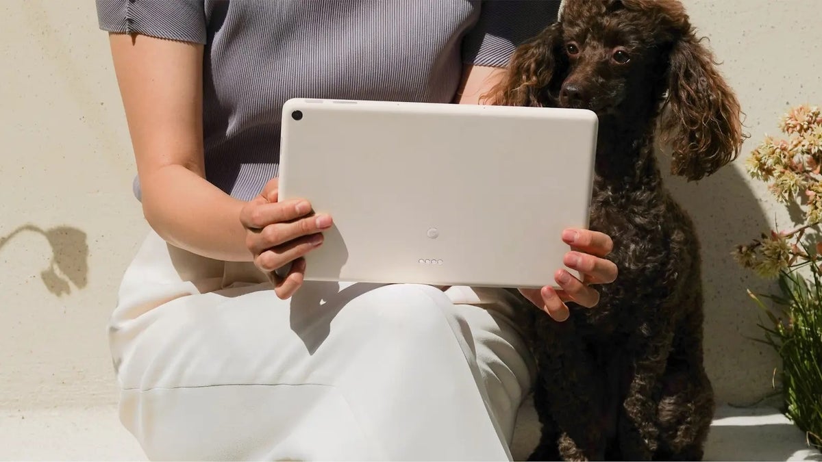 Google’s genius tablet move: Making a not-iPad, challenging not-Apple