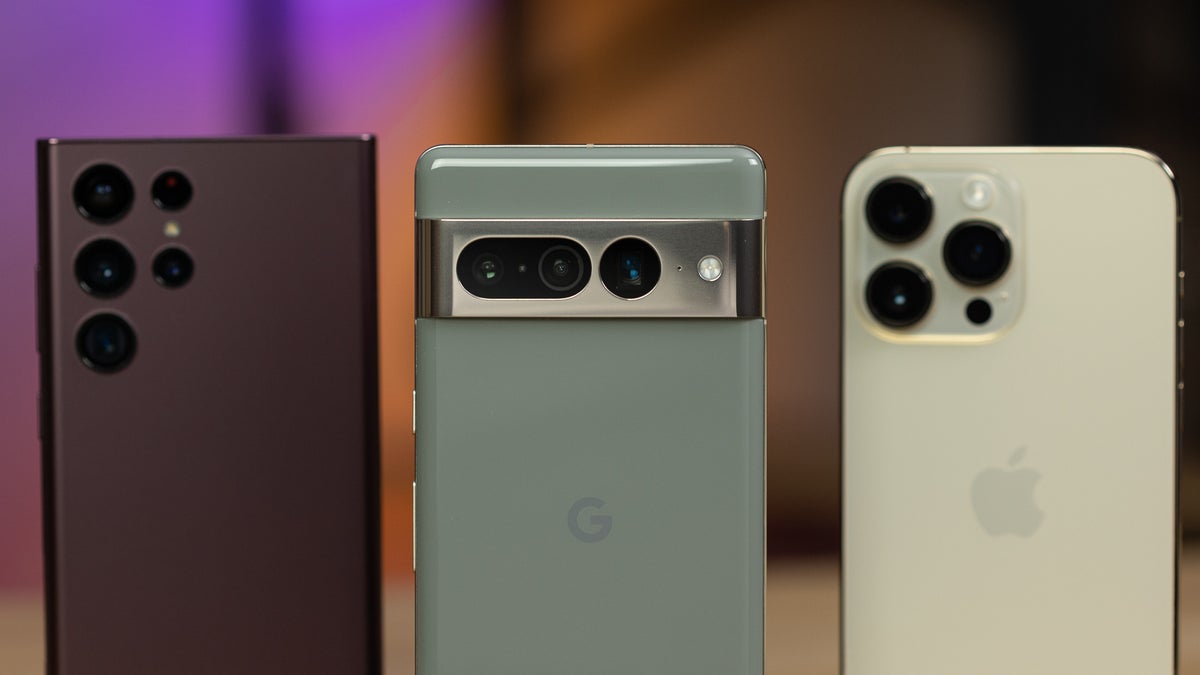 Pixel 7 vs. iPhone 14 vs. Galaxy S22: The Big Three Phones of 2022 Compared  - CNET