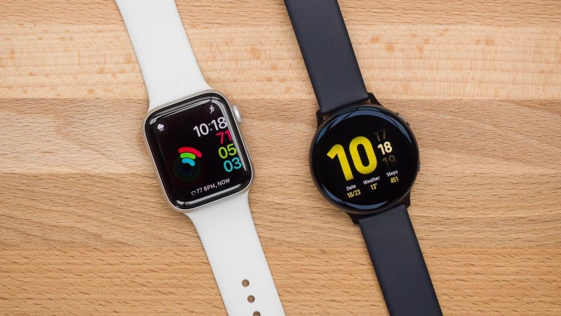 Are round smartwatches terribly impractical? Why the rectangular Apple Watch makes way more sense
