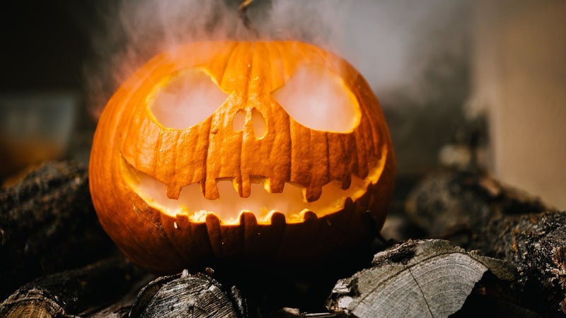 Vote now: Will your smartphone be celebrating Halloween this year?