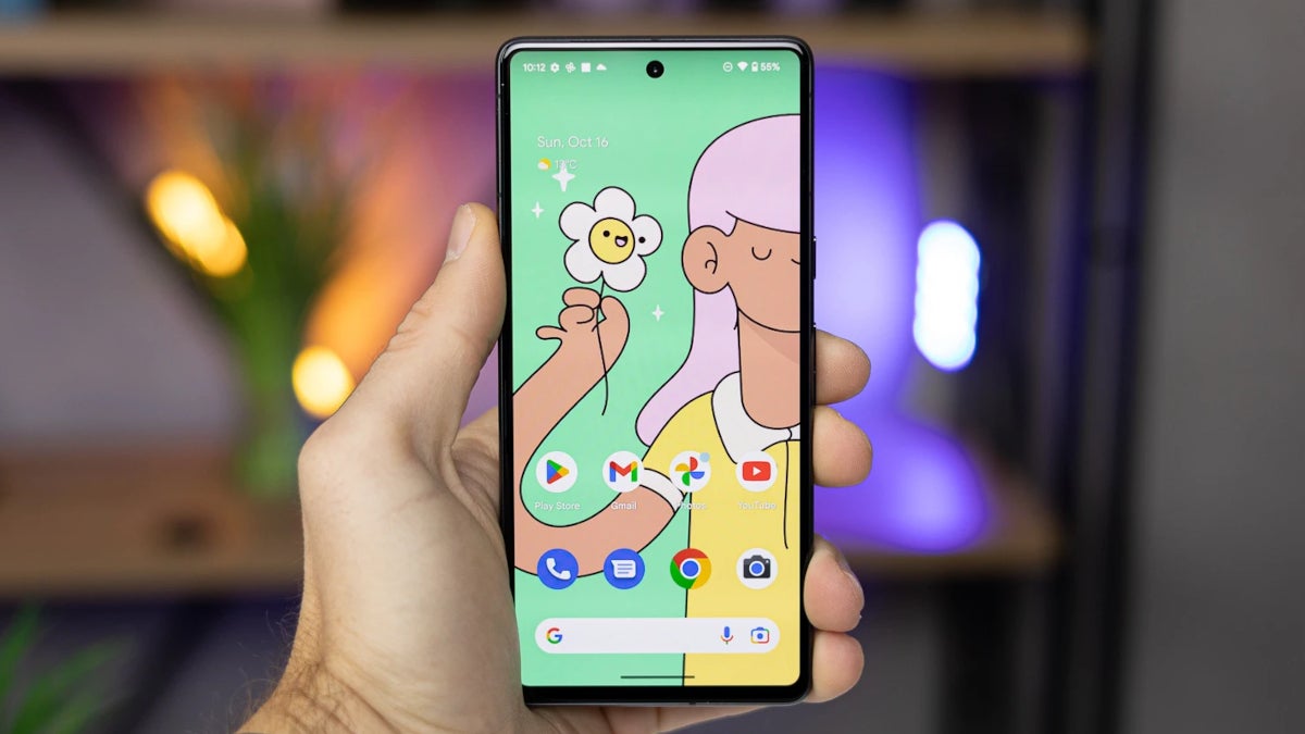 Pixel 7's extended weather for At a Glance is rolling out now to the Pixel 6 series