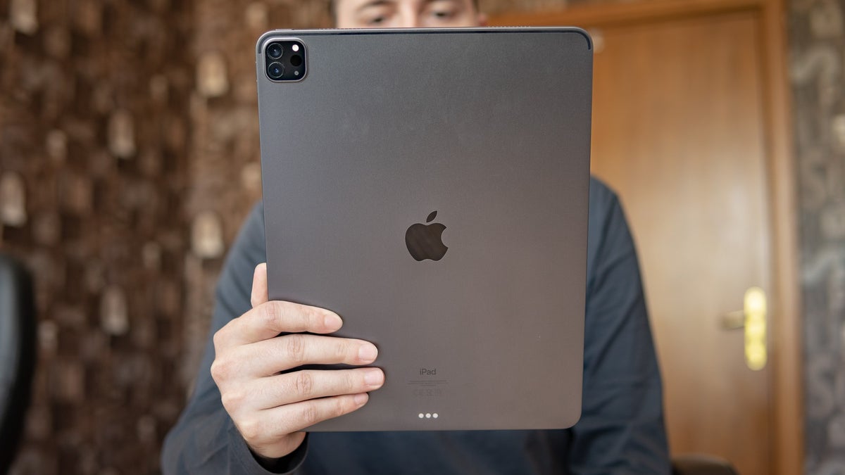 Best Buy is selling Apple's M1 iPad Pro 12.9 at absolutely mind-blowing discounts