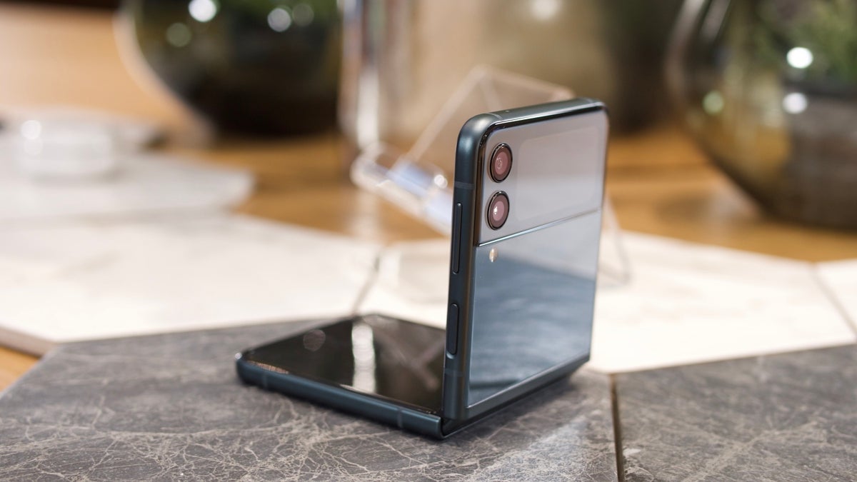 Samsung's previous-gen Galaxy Z Flip 3 is the affordable foldable of your dreams right now