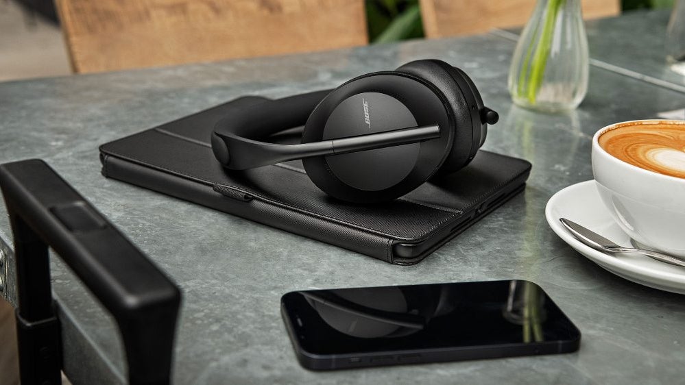 Best Buy has a banger of a deal on the Bose Noise Cancelling Headphones 700, but hurry