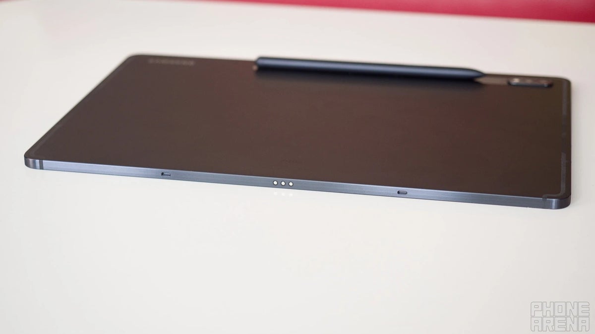 Samsung's high-end Galaxy Tab S7+ behemoth plummets to a decidedly mid-range price at Walmart