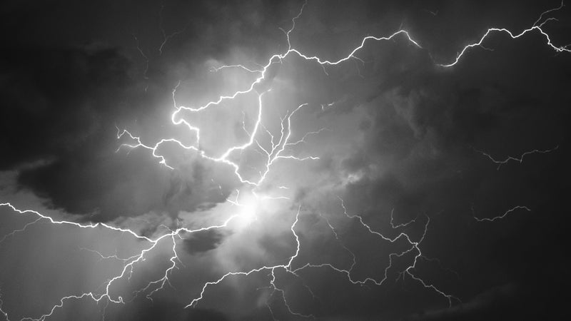 Will a thunderstorm affect how well your smartphone works? Xiaomi gives us the surprising answer