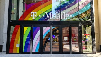 T-Mobile is (randomly) giving some customers free lines for Christmas: check to see if you qualify