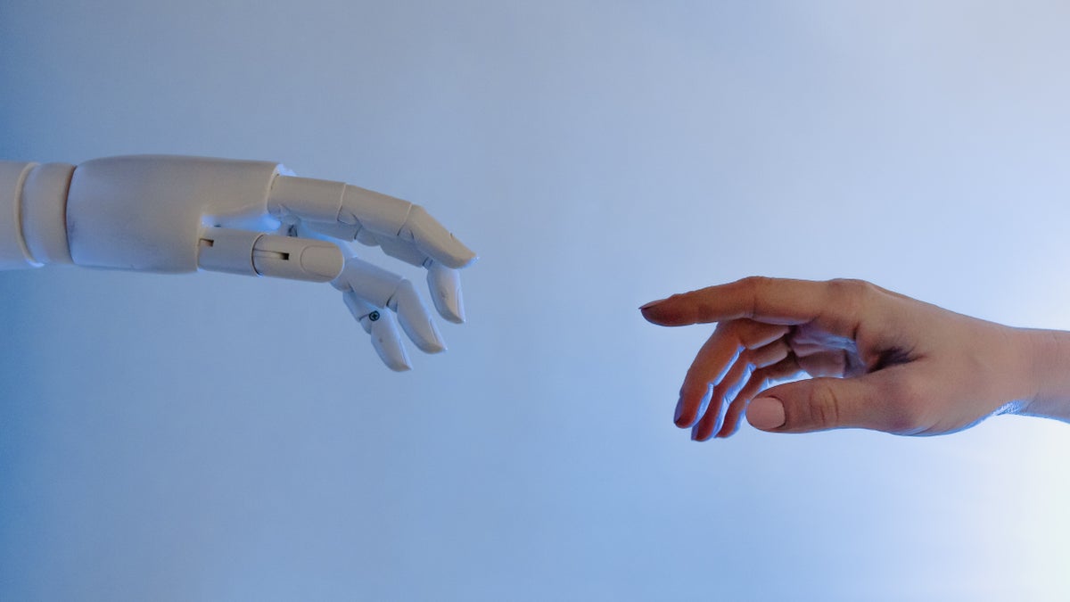 We spoke tech with the most advanced AI – ChatGPT: The future of smartphones, Apple, and more