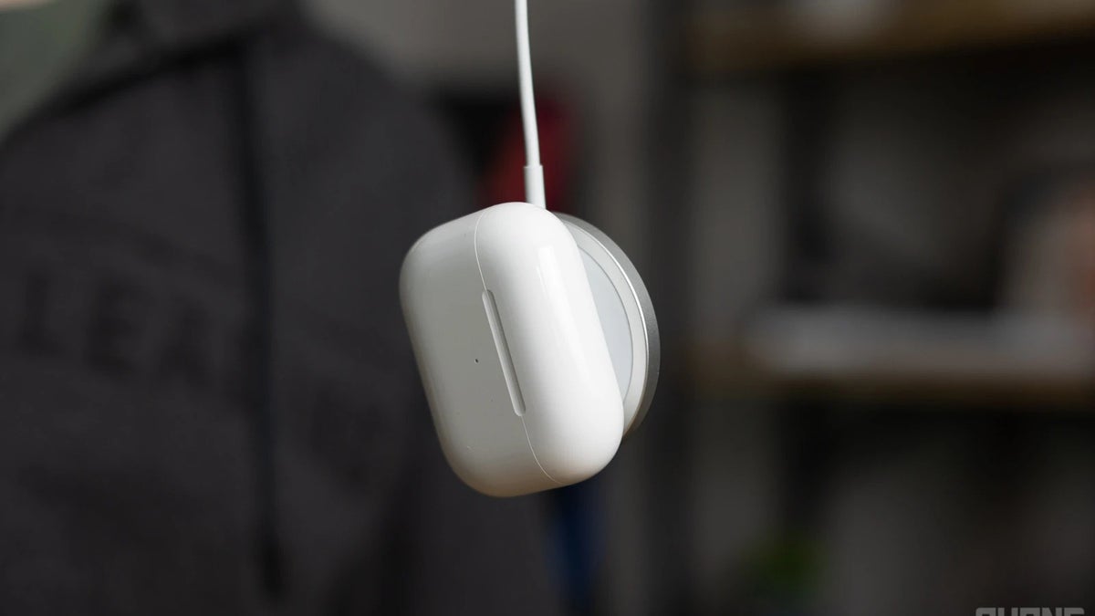 Apple files for reverse wireless charging where the iPhone can top up AirPods