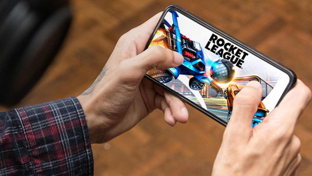 AT&T starts the year with an enticing freebie for new and existing customers