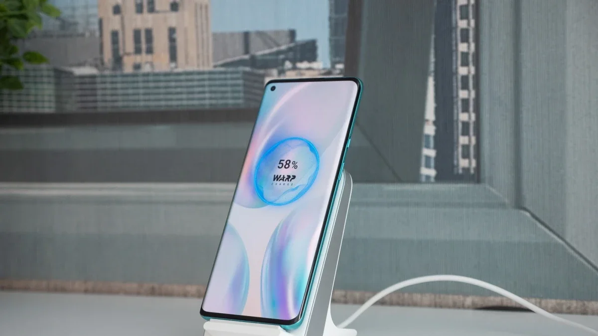 Vote now: Wireless charging vs. a bigger battery?
