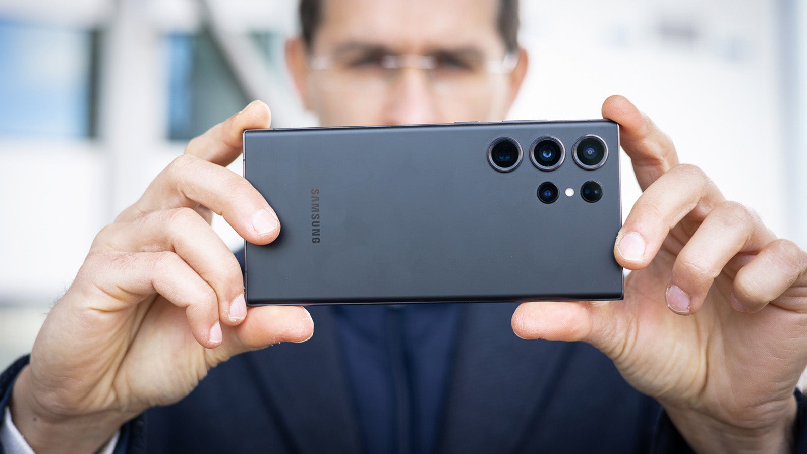 Galaxy S23 Ultra vs iPhone 14 Pro Max vs Pixel 7 Pro Blind Camera