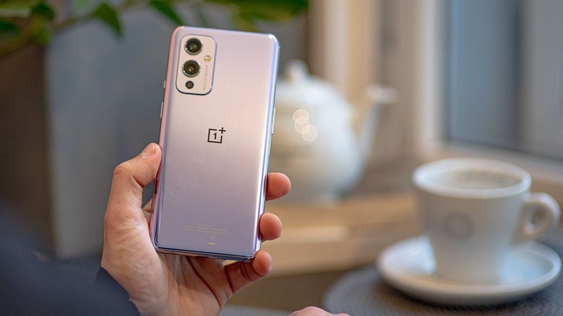 OnePlus 9 and 9 Pro update gets fixed, will no longer brick your phone