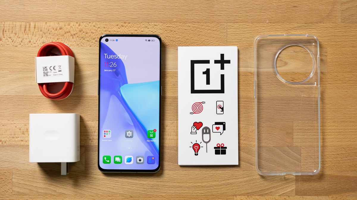 OnePlus 11: What's in the Box?