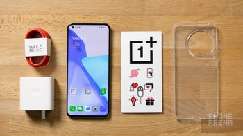 OnePlus 11: What's in the Box?