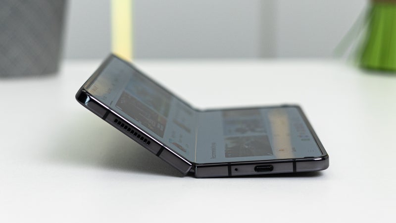 Leakster: No S Pen in Z Fold 5, also — Santa doesn't exist
