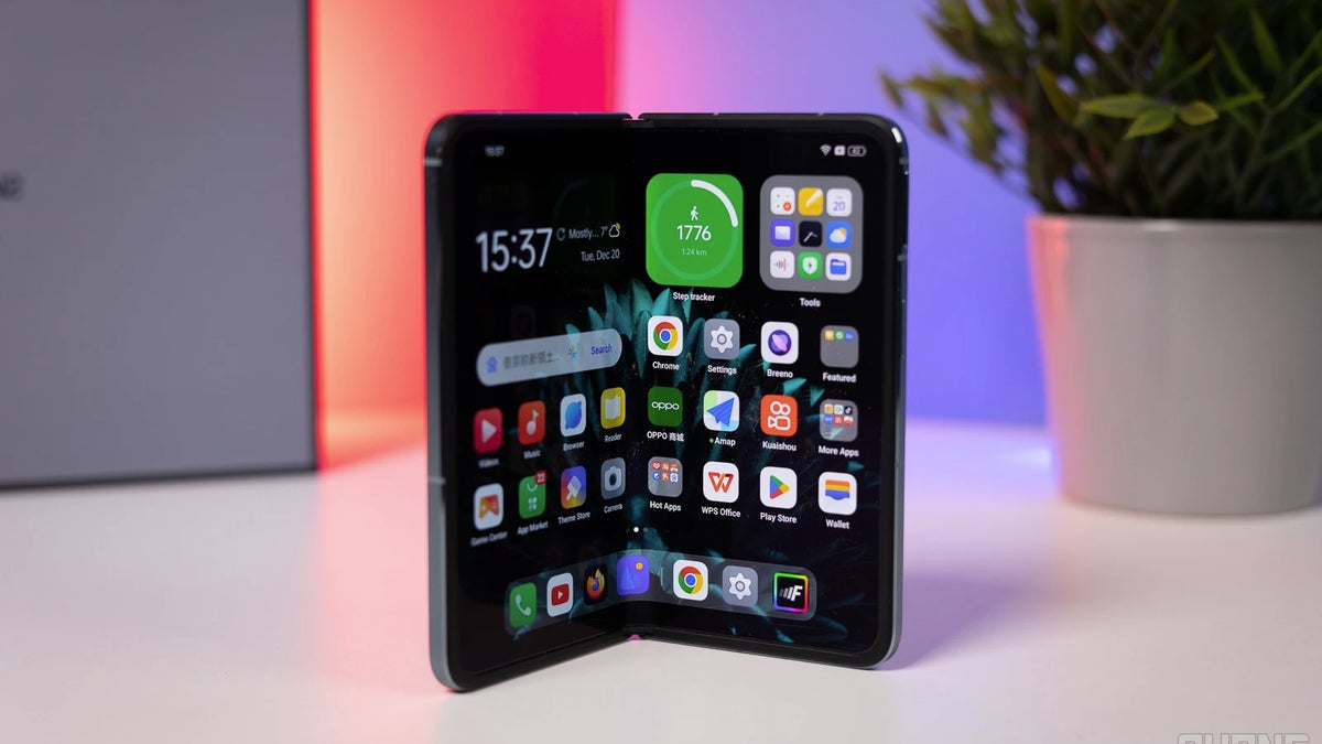 Yes, OnePlus will be releasing a foldable phone later this year
