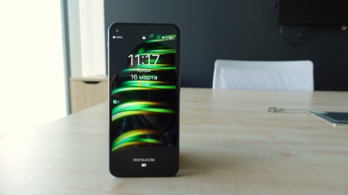 Russia's iPhone challenger is a flop as only 905 units have been sold to consumers