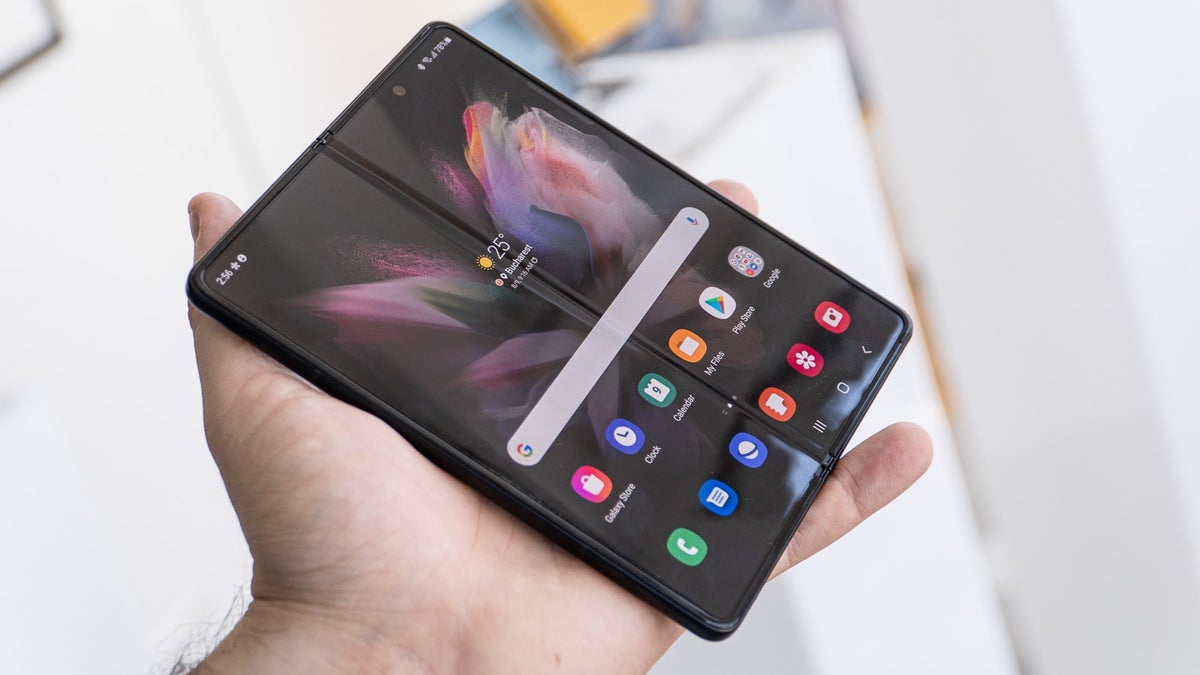 Samsung’s marvelous Galaxy Z Fold 3 can now be yours for as little as $300 with no trade-in