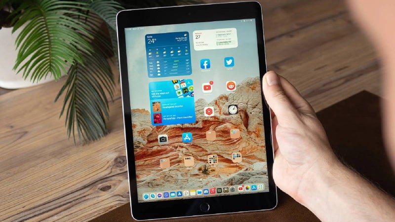 Amazon shrinks the price for the already affordable 10.2" iPad