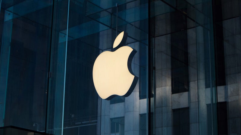Apple may be scoring a win in a decade-old patent battle over secure communications