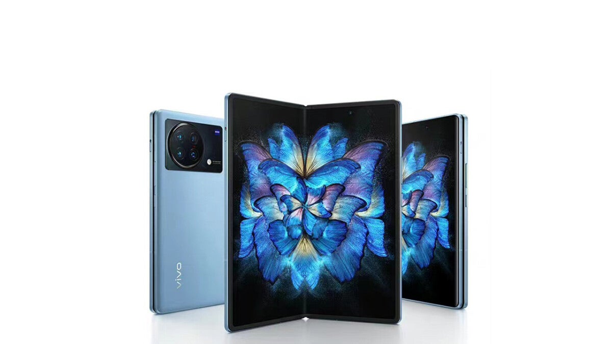 Screengrabs from video posted in China reveal how thin the Vivo X Fold 2 is