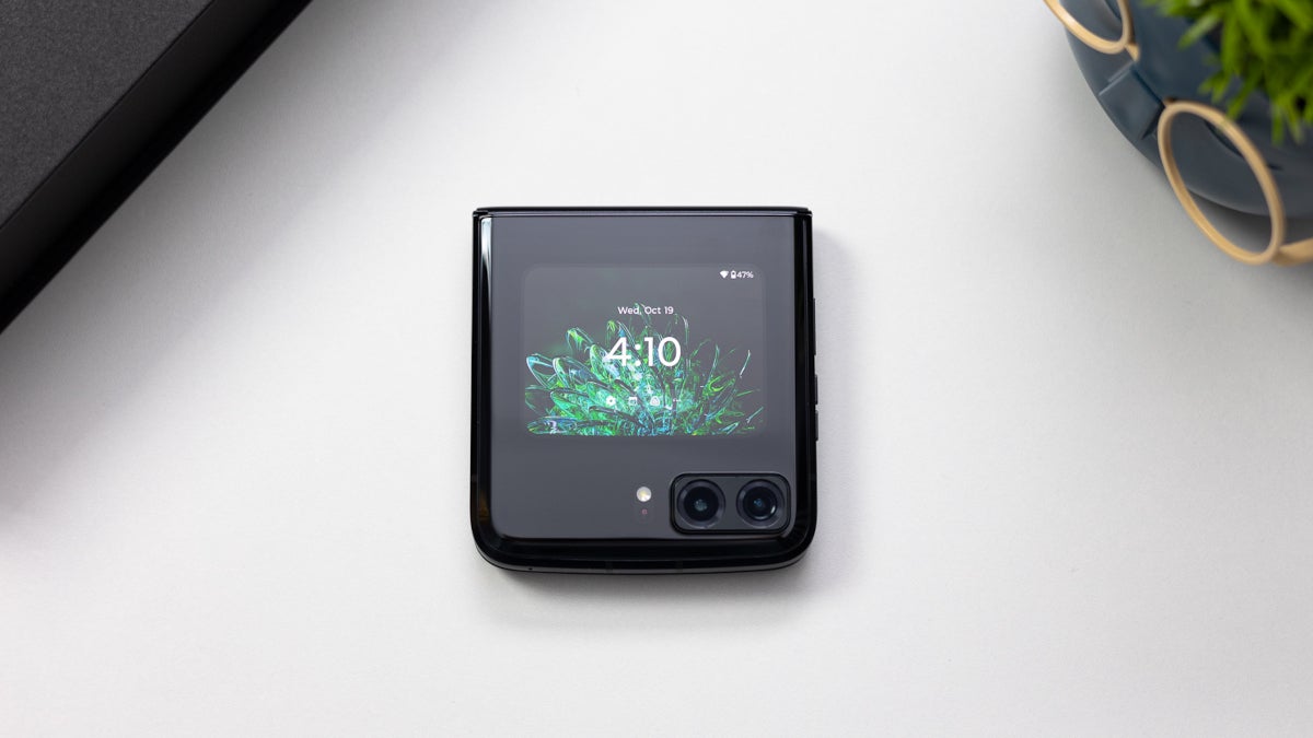 Filings reveal the two names of Motorola's next Razr and the battery capacity