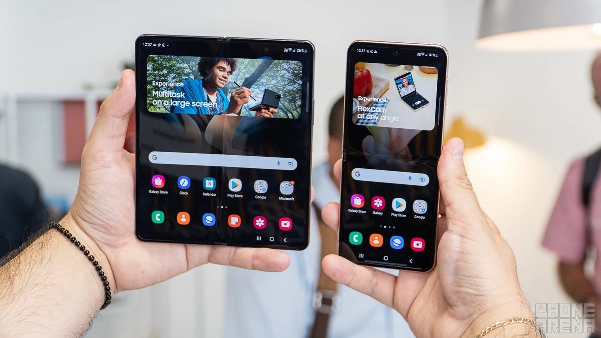 The Differences Between the Samsung Galaxy Z Flip 5 and the Galaxy Z Fold 5