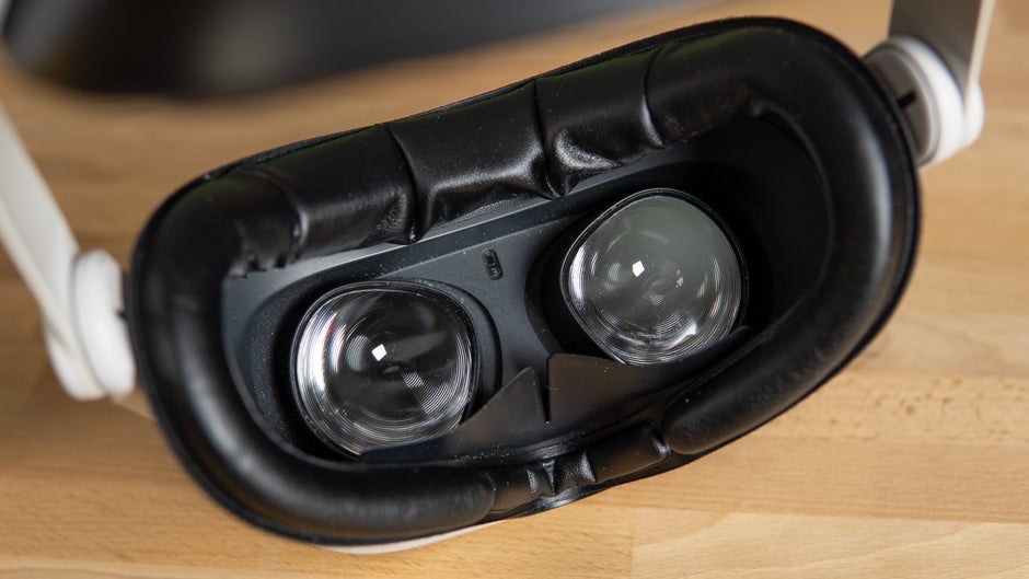 How to clean the Oculus Quest 2 lenses tips and tricks for a clear VR
