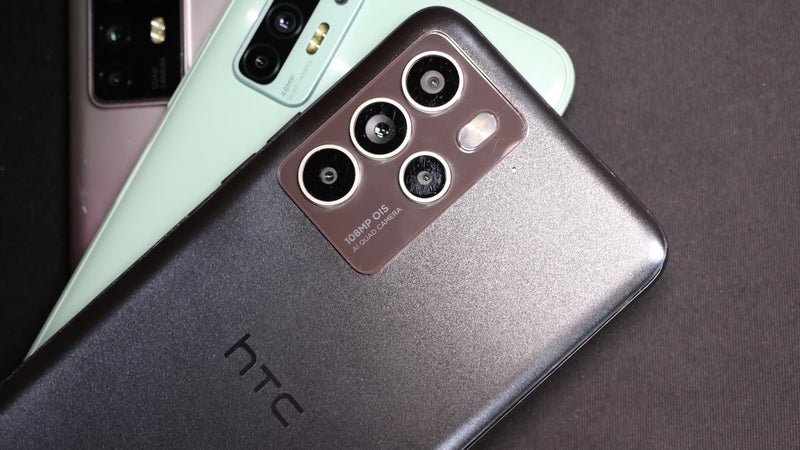 Images of HTC's rumored new phone surface