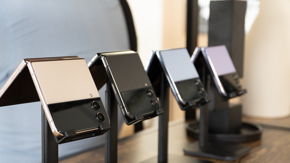 Samsung is slowly losing its tight grip on the world's shrinking foldable market