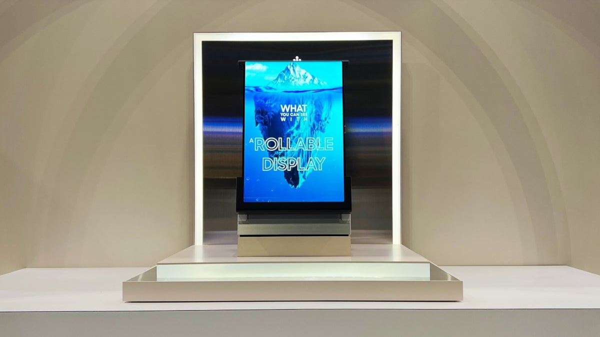 Samsung shows off several exciting displays including one that expands more than 5 times