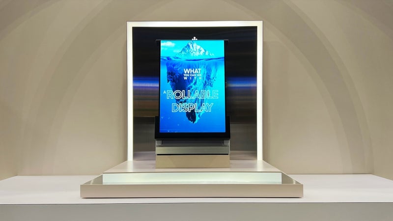 Samsung shows off several exciting displays including one that expands more than 5 times