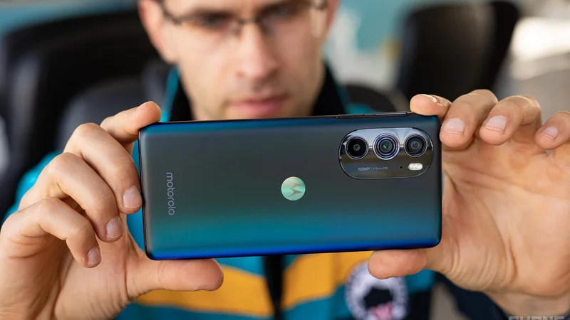 Get one of the best Motorola phones for 31% off right now!
